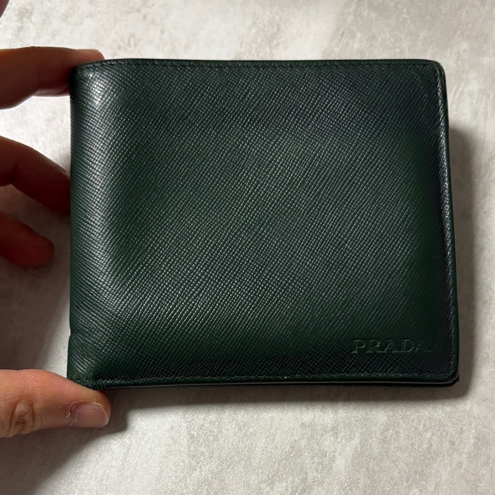 Authentic Green Prada Men’s Saffiano wallet preowned